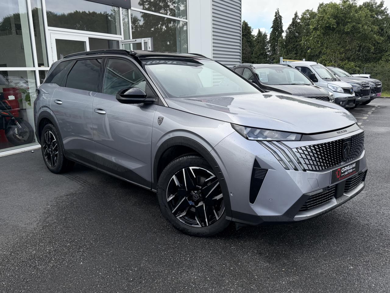 PEUGEOT 5008
