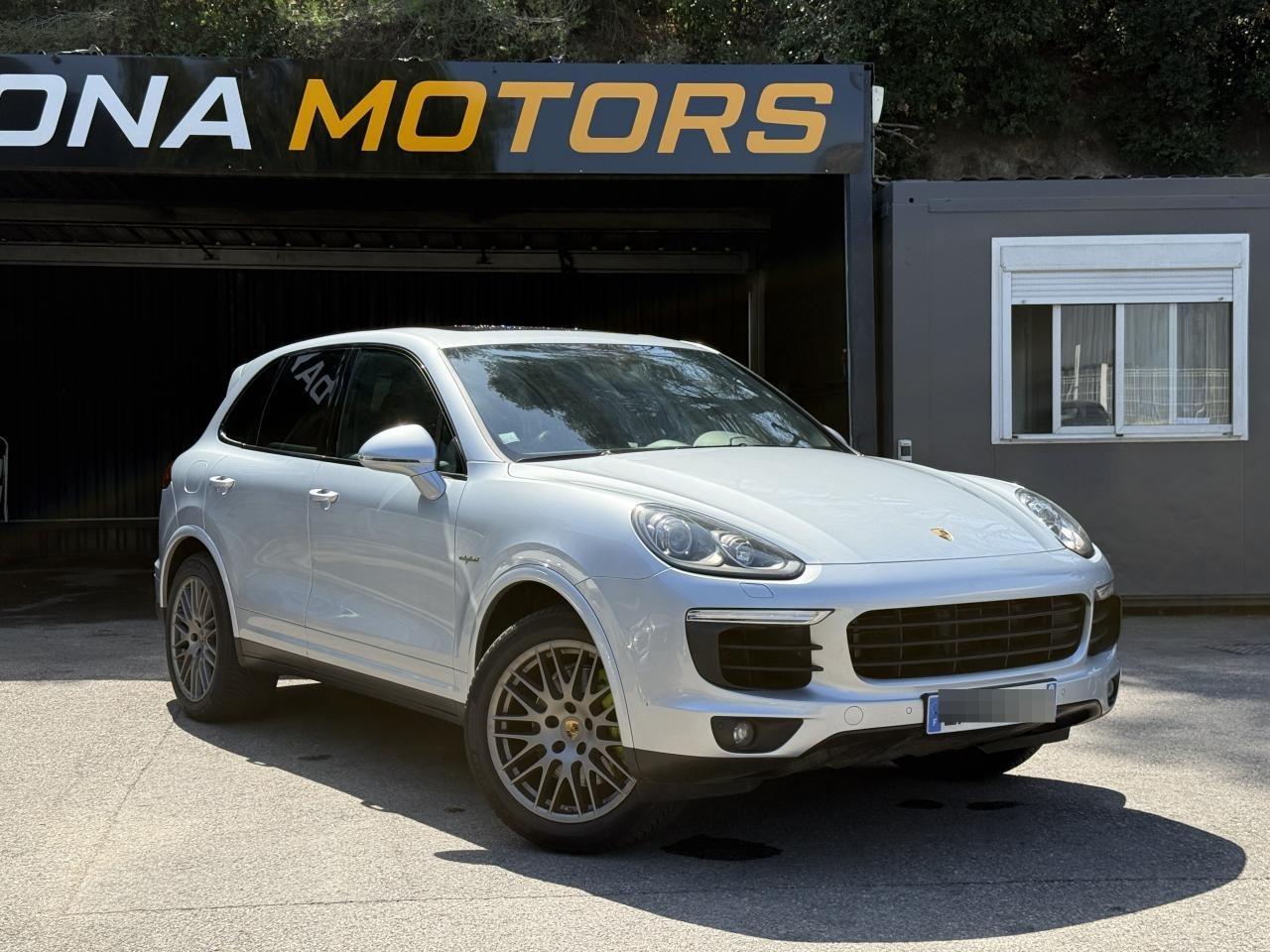 PORSCHE CAYENNE