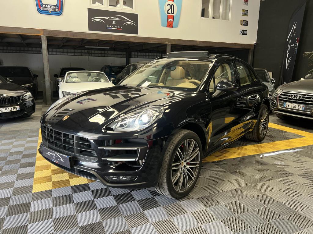 PORSCHE MACAN