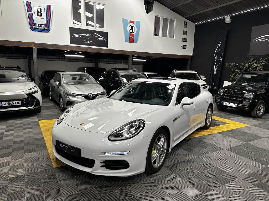 PORSCHE PANAMERA