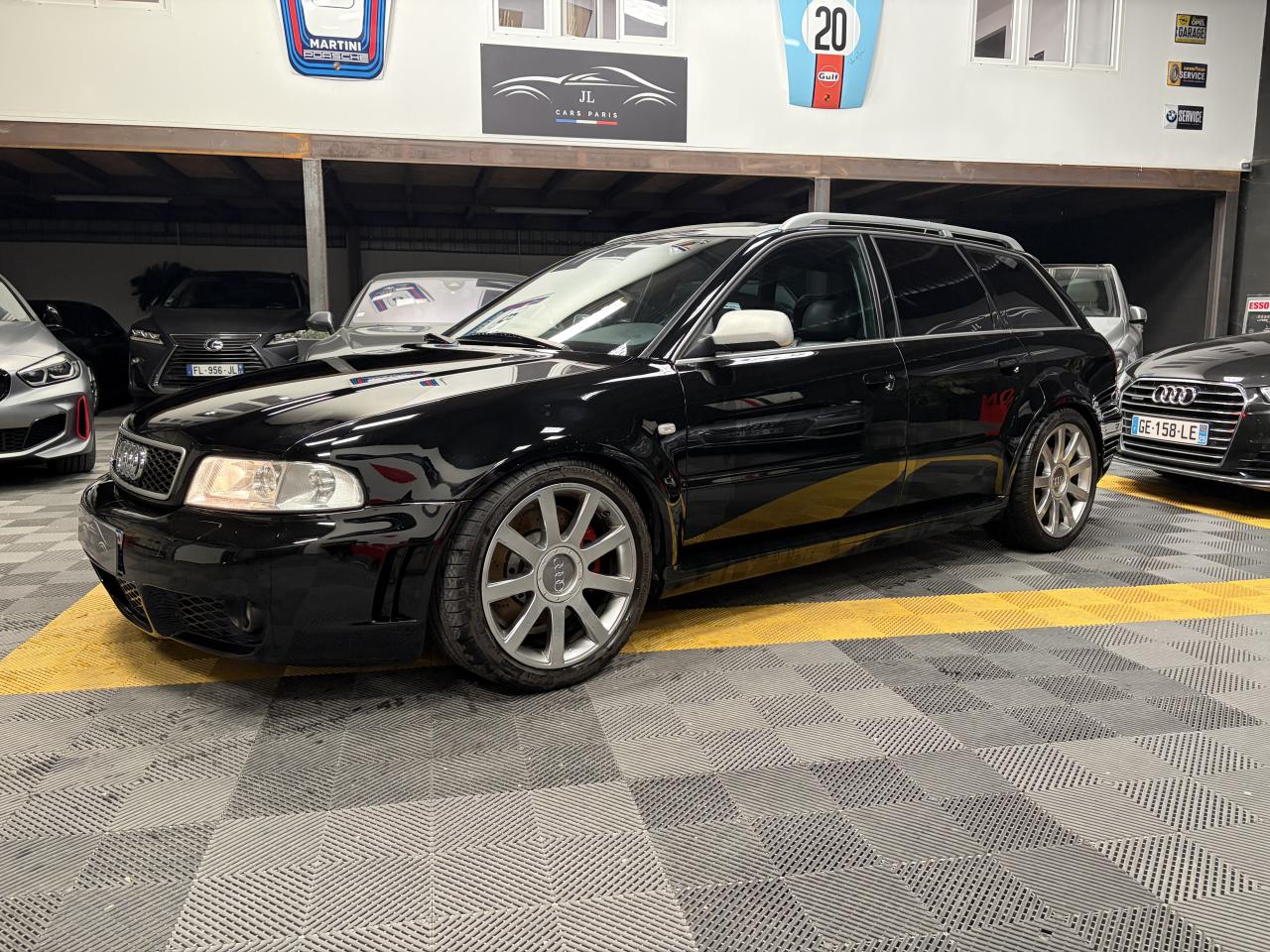 AUDI RS4 AVANT