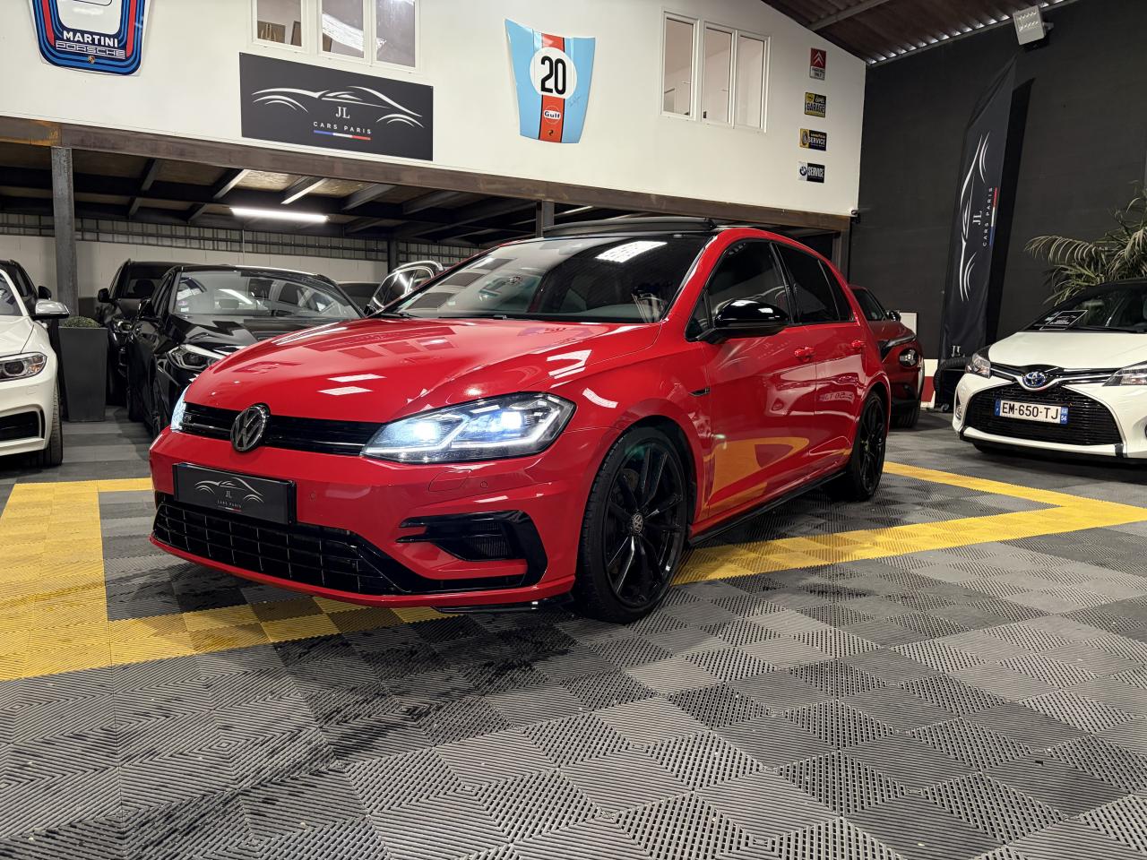 VOLKSWAGEN GOLF
