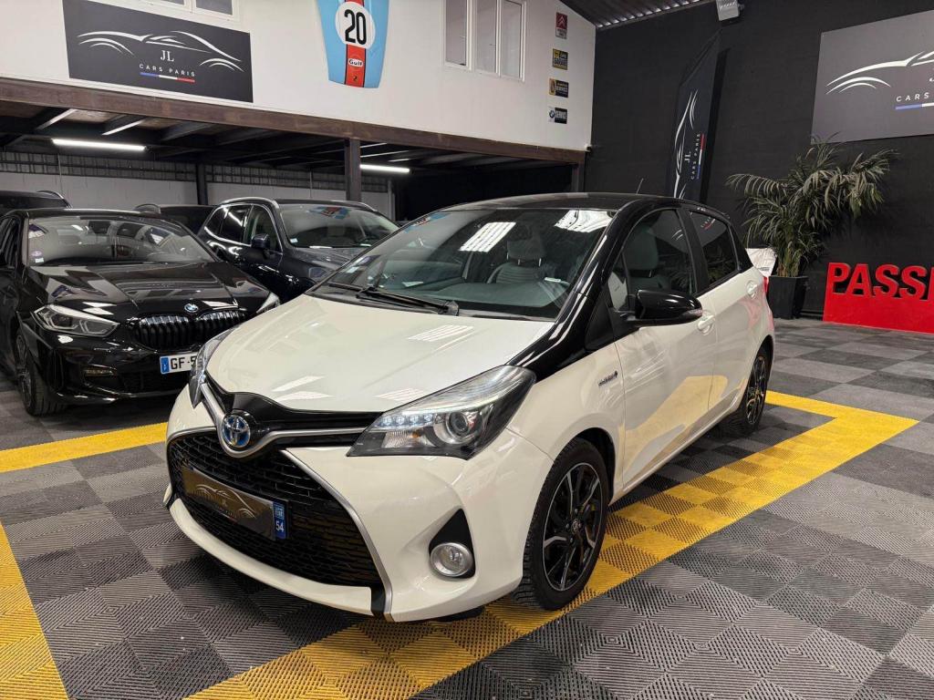 TOYOTA YARIS 1.5i Hybrid NR collection