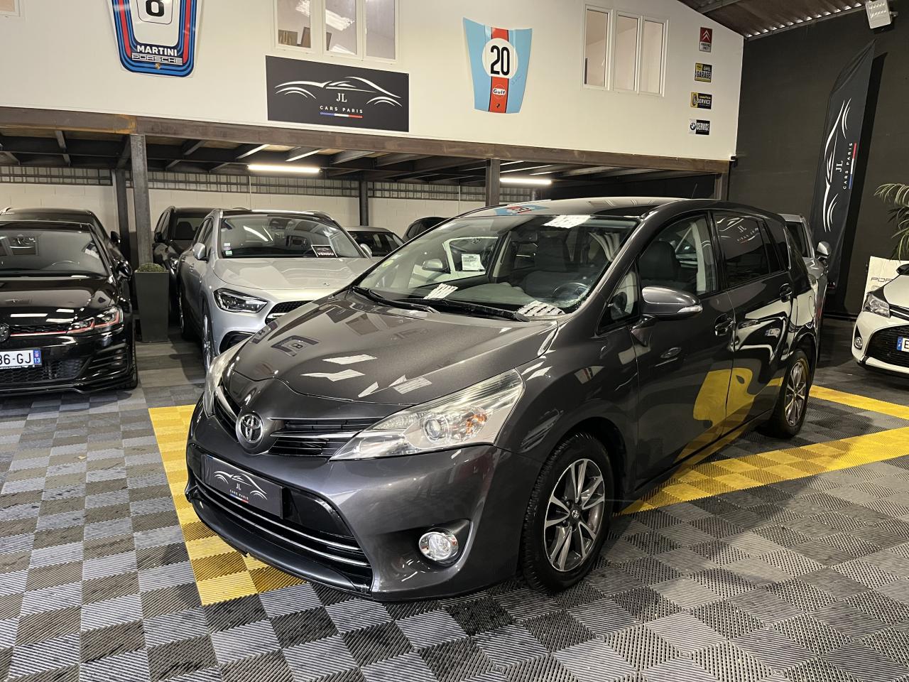 TOYOTA VERSO