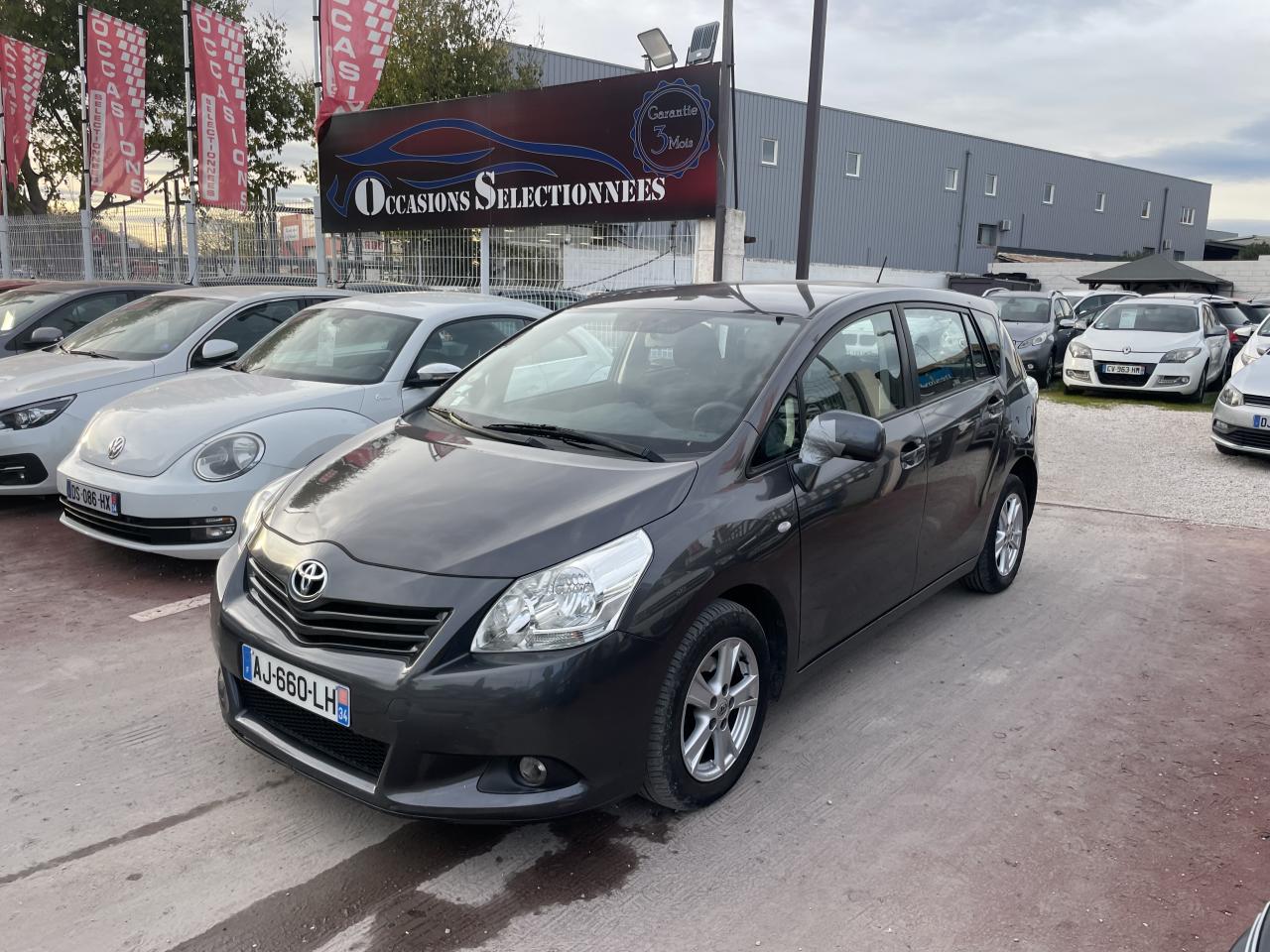 TOYOTA VERSO