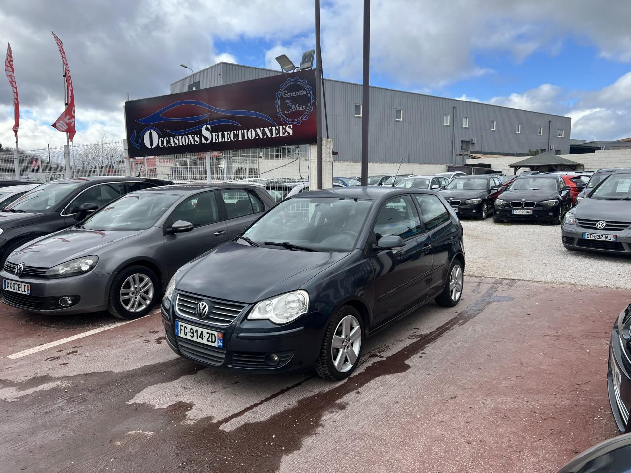 VOLKSWAGEN POLO