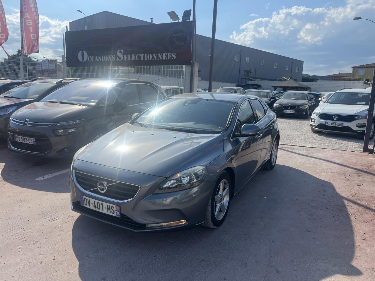 VOLVO V40 VOLVO D2 1,6L D 120 Stop&Start - 2015 BERLINE Momentum
