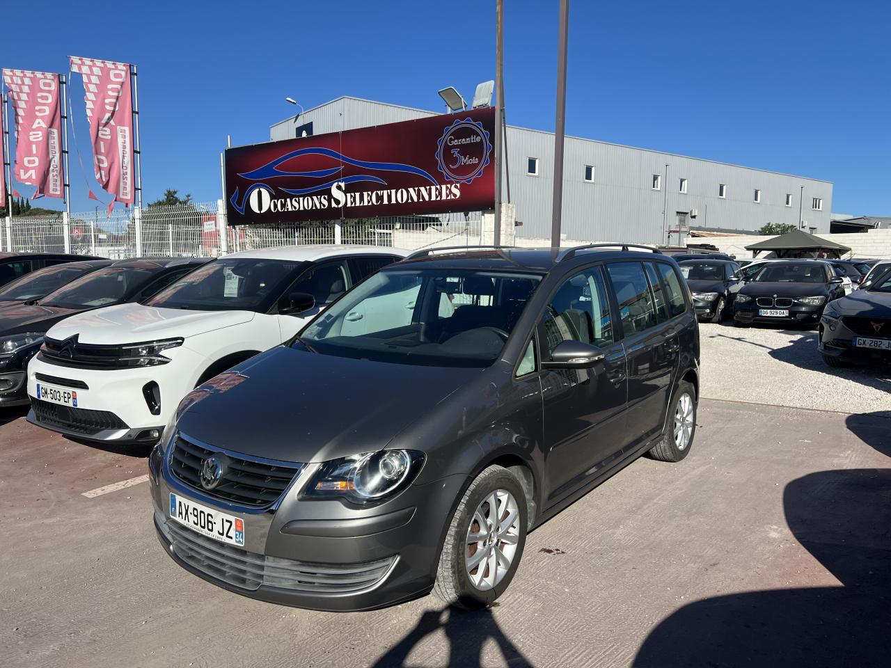VOLKSWAGEN TOURAN