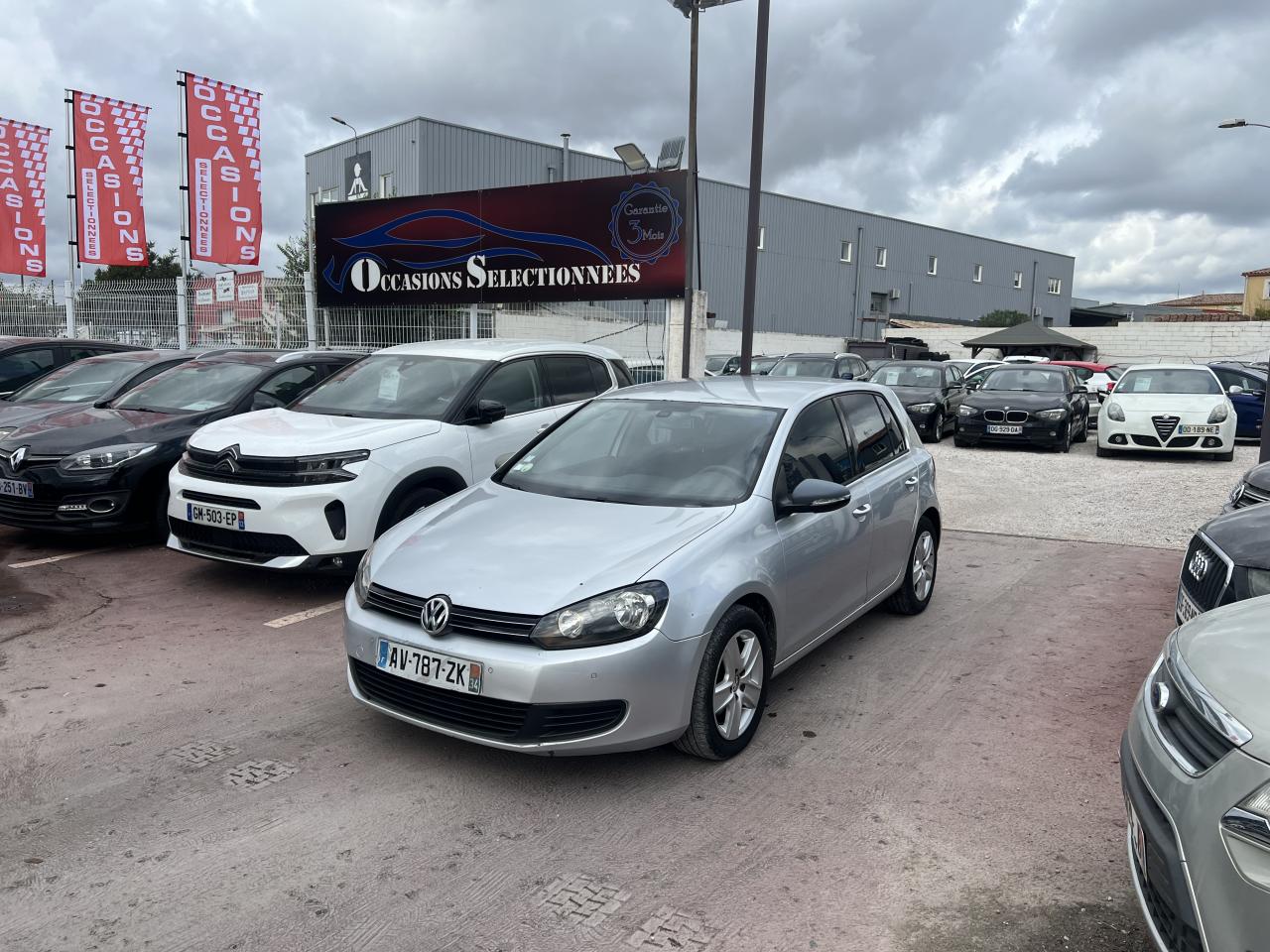 VOLKSWAGEN GOLF