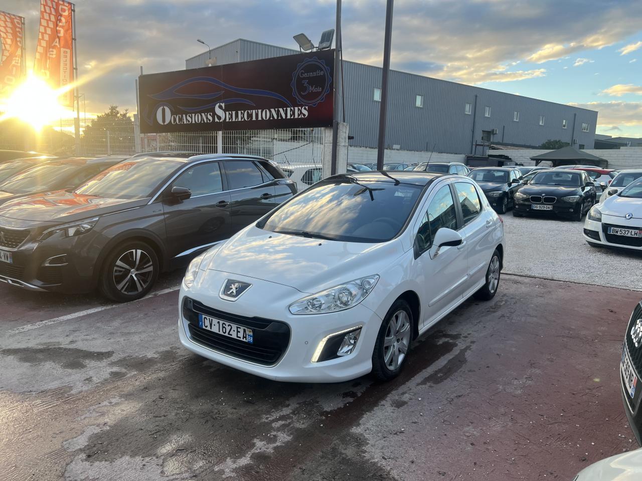 PEUGEOT 308