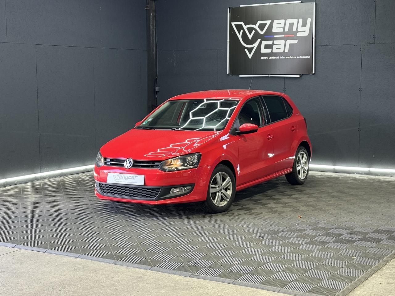 VOLKSWAGEN POLO