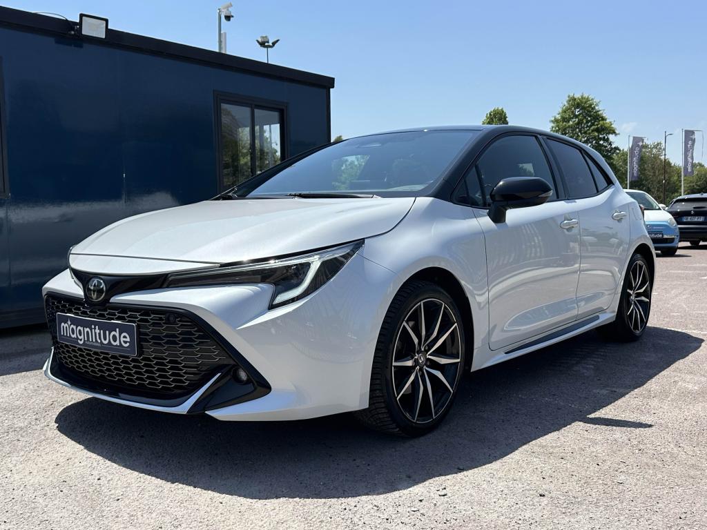TOYOTA COROLLA 2.0 Hybrid 196 e-CVT GR Sport / ATTELAGE