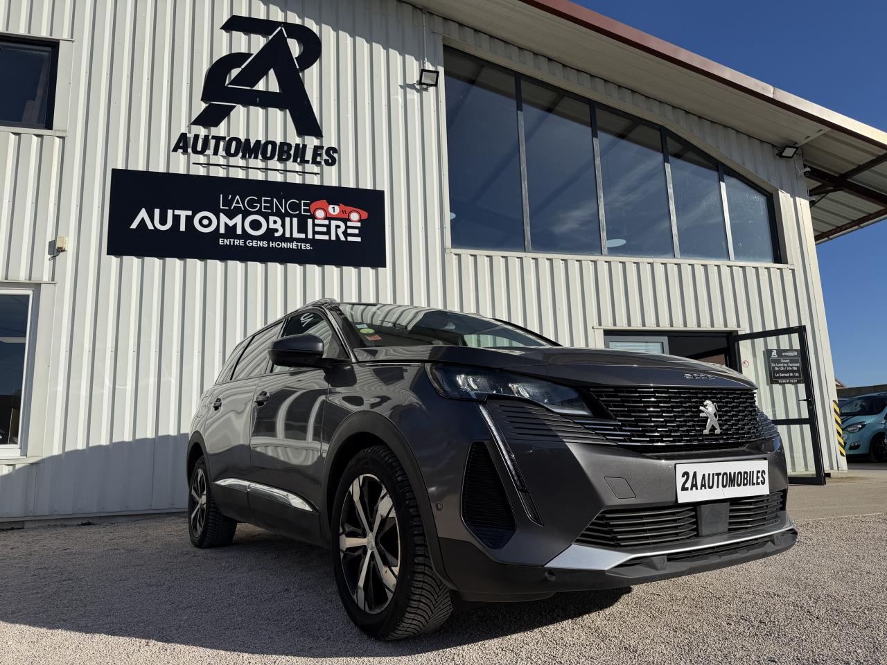 PEUGEOT 5008