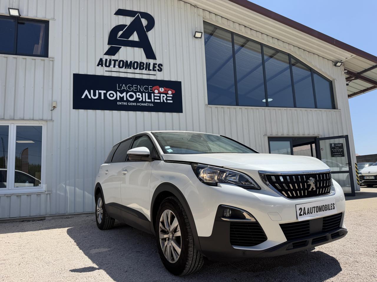 PEUGEOT 5008