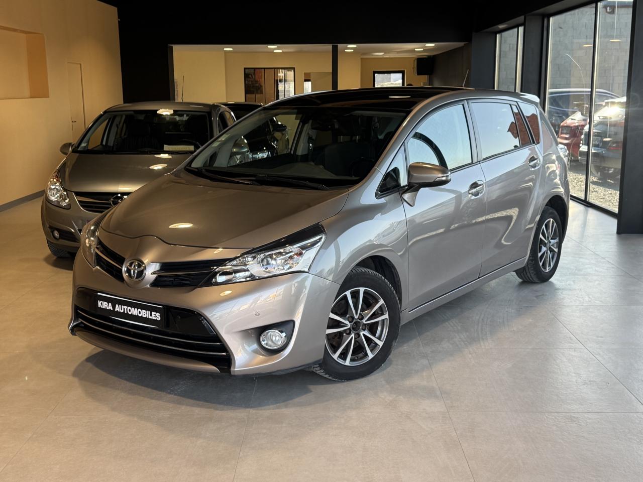 TOYOTA VERSO 1.6L D-4D 112 ch 5pl Dynamic