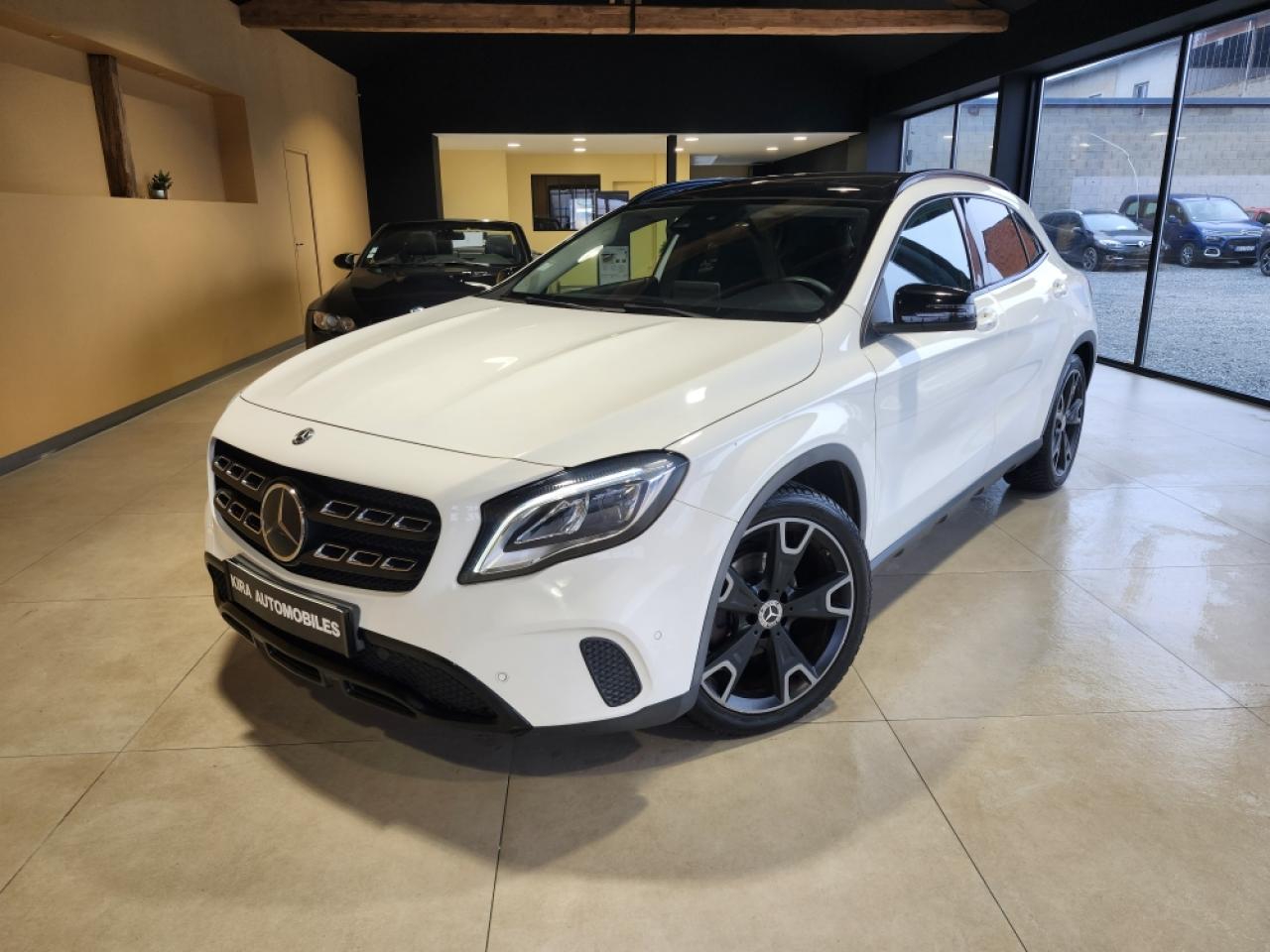MERCEDES GLA