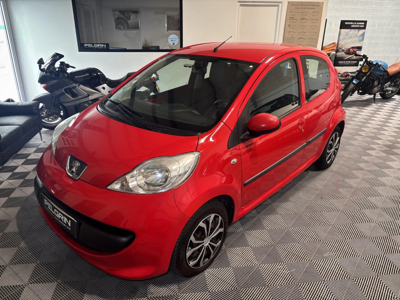 PEUGEOT 107