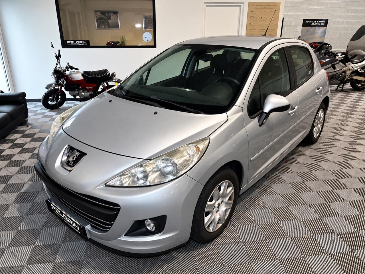 PEUGEOT 207