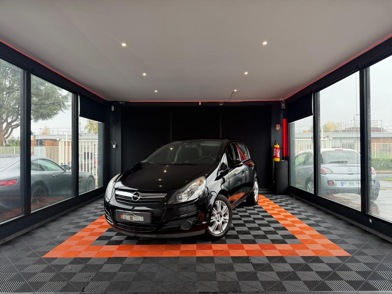 OPEL CORSA 1.2i Twinport - BV Easytronic  D BERLINE Enjoy PHASE 1