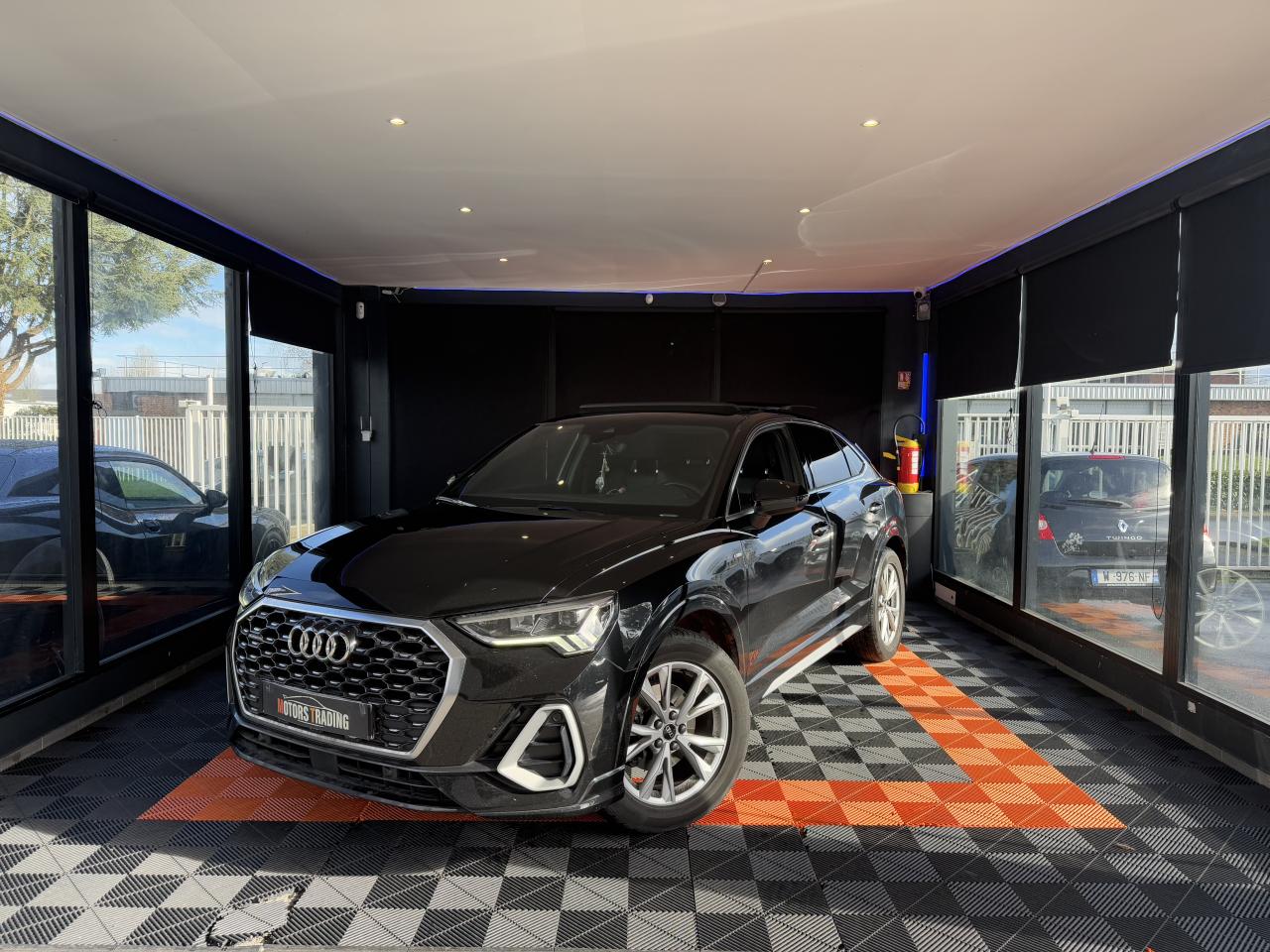 AUDI Q3