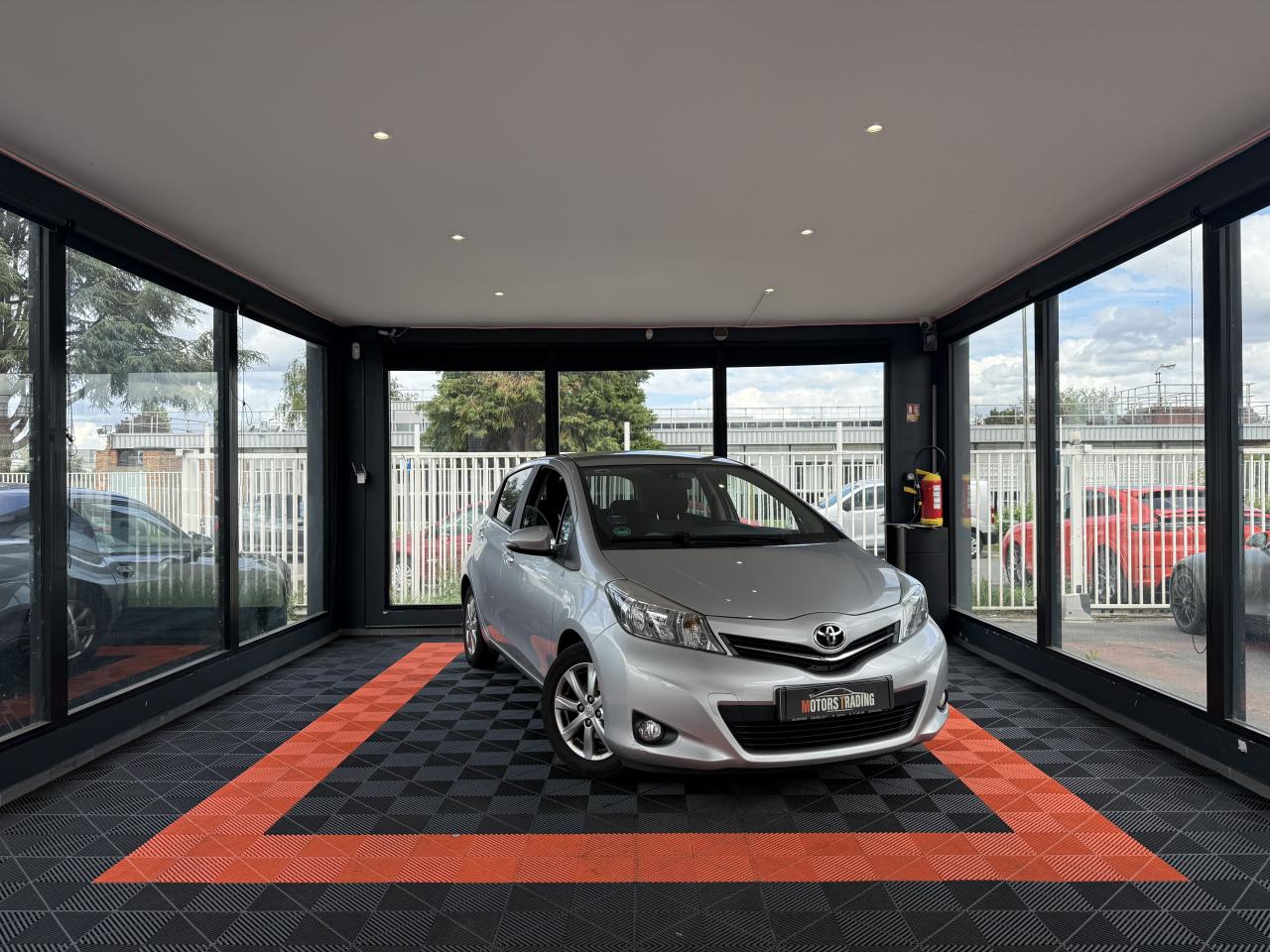 TOYOTA YARIS