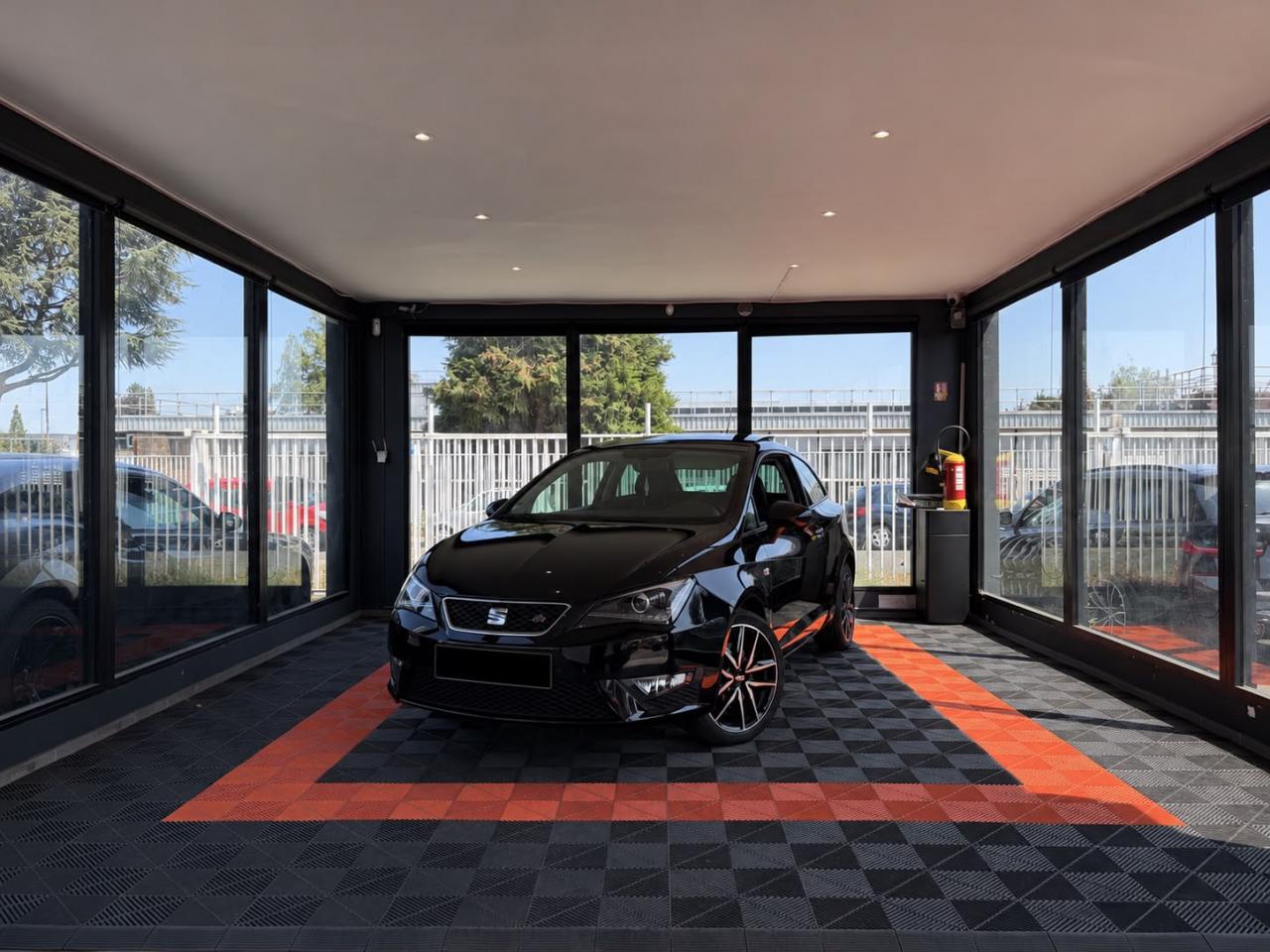 SEAT IBIZA