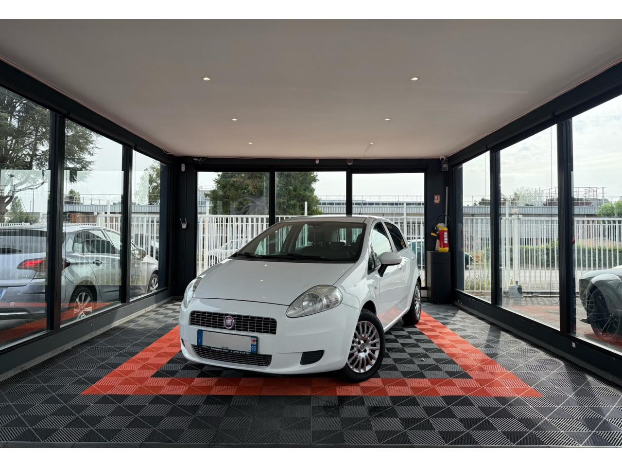 FIAT PUNTO 1.4 GNV 77 CULT 5P