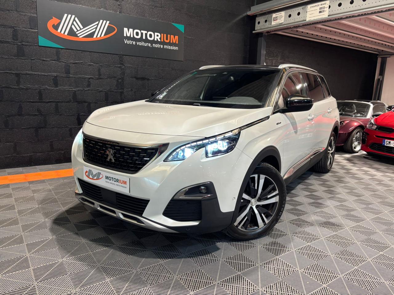 PEUGEOT 5008