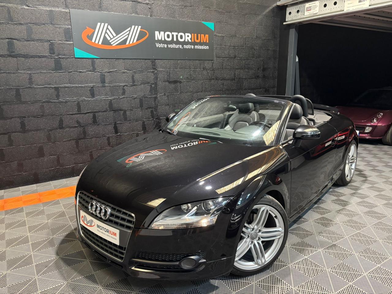 AUDI TT