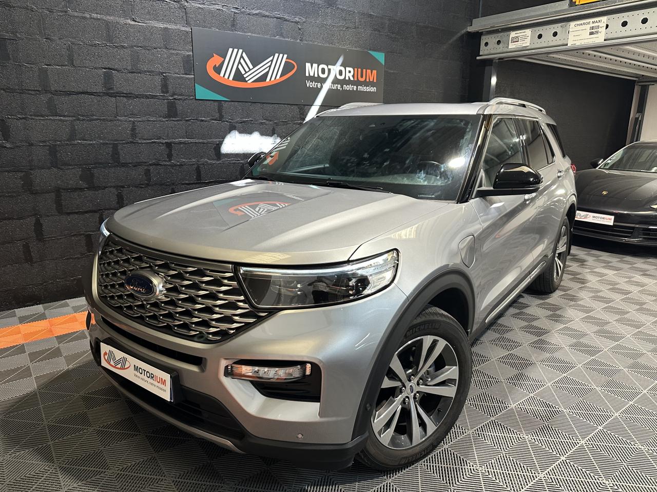 FORD EXPLORER