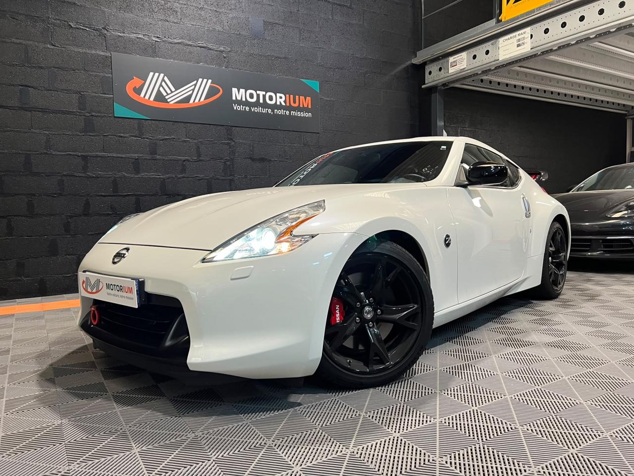 NISSAN 370Z Coupé 3.7 V6 - 328 - BVA - décata cobra - cônes KN - suivi complet - cam de rec