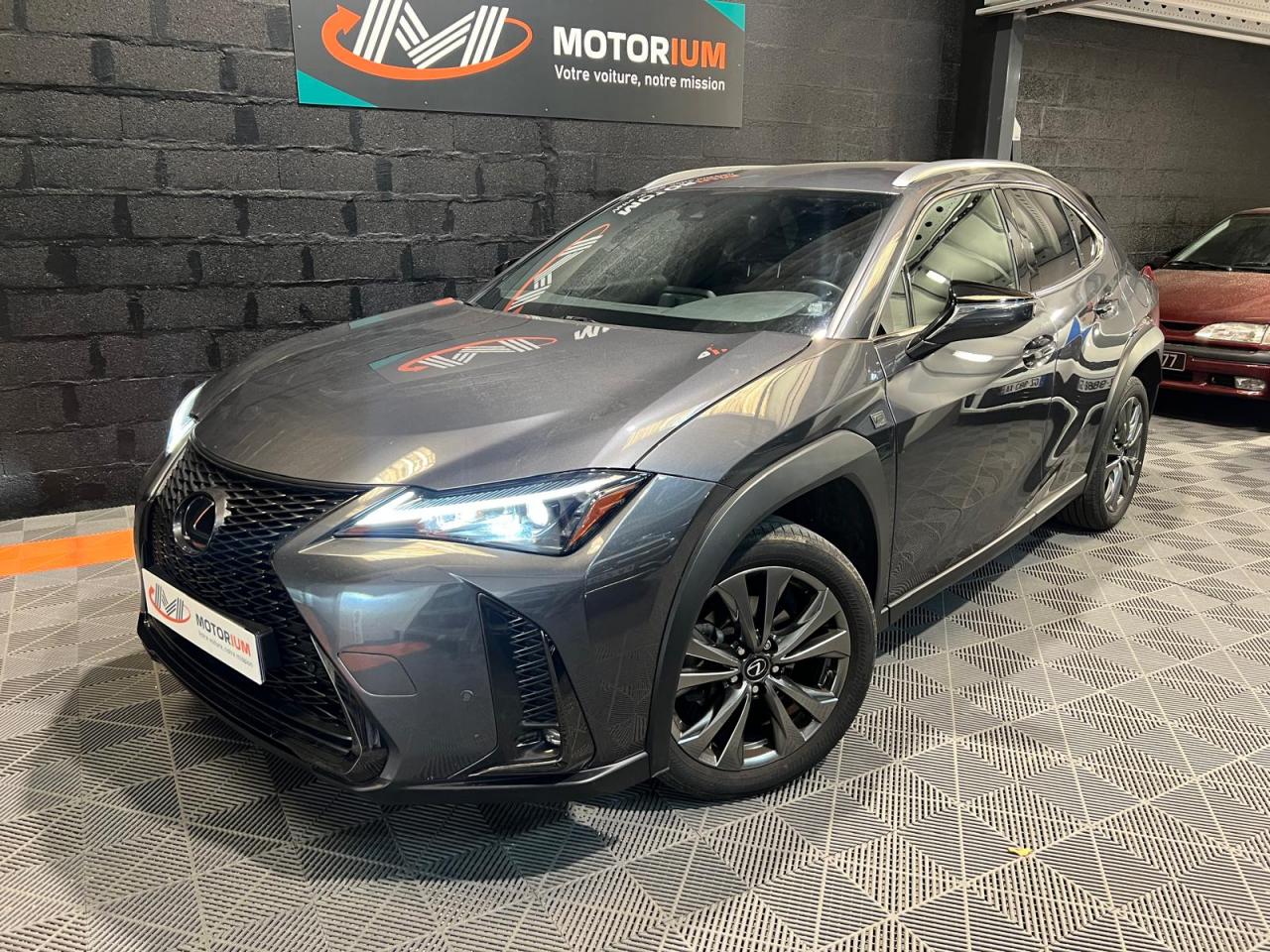 LEXUS UX