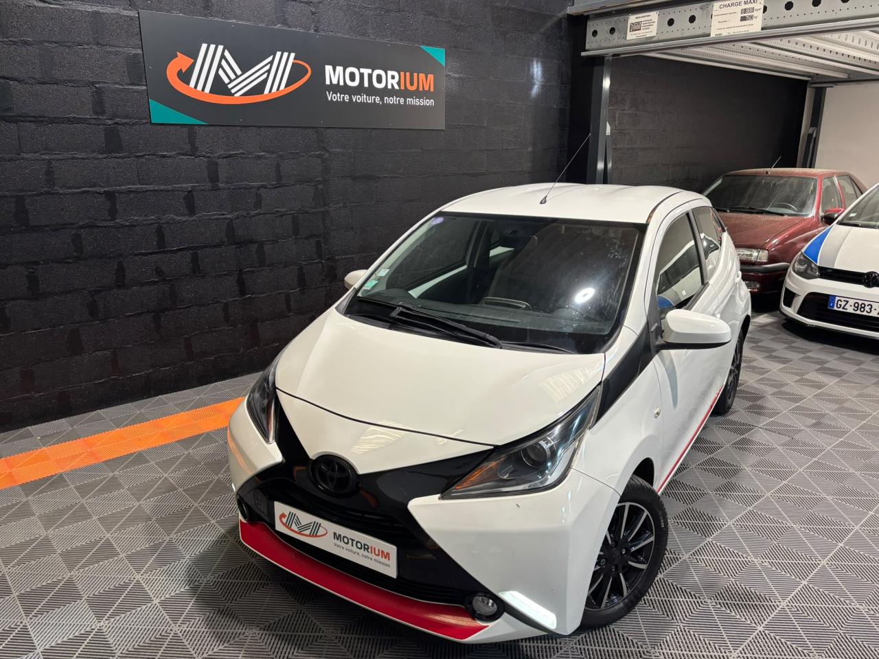 TOYOTA AYGO 1.0 essence 70 CV - CAM DE RECUL - REGULATEUR DE VITESSE -