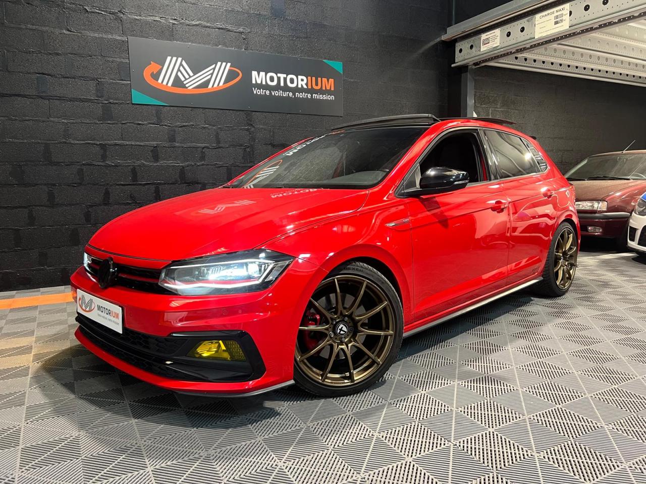 VOLKSWAGEN POLO