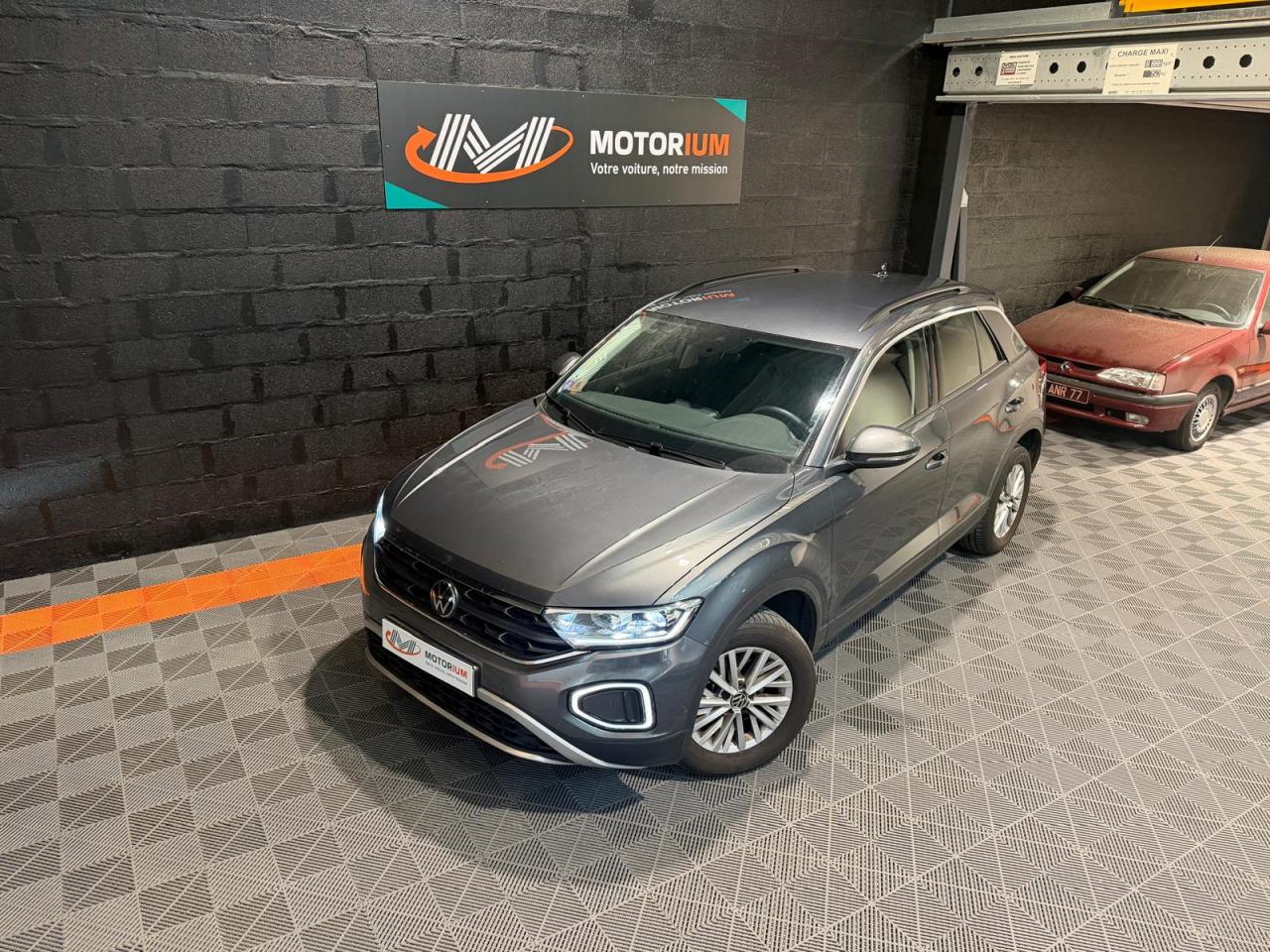 VOLKSWAGEN T-ROC