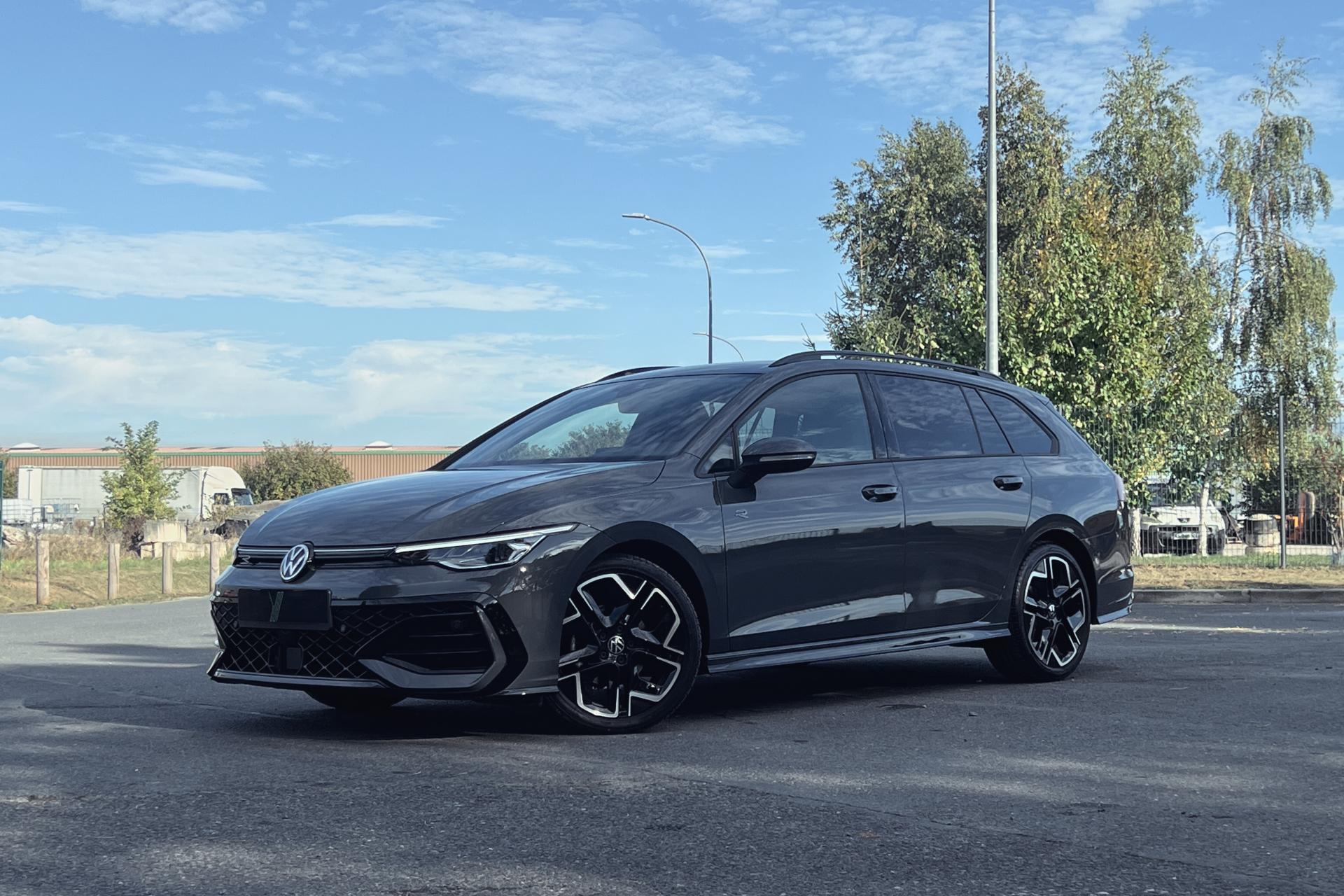 VOLKSWAGEN GOLF SW 1.5 eTSI - 150 - DSG 7  R-Line PHASE 2 - Carplay - Garantie 36 mois - 1ère main