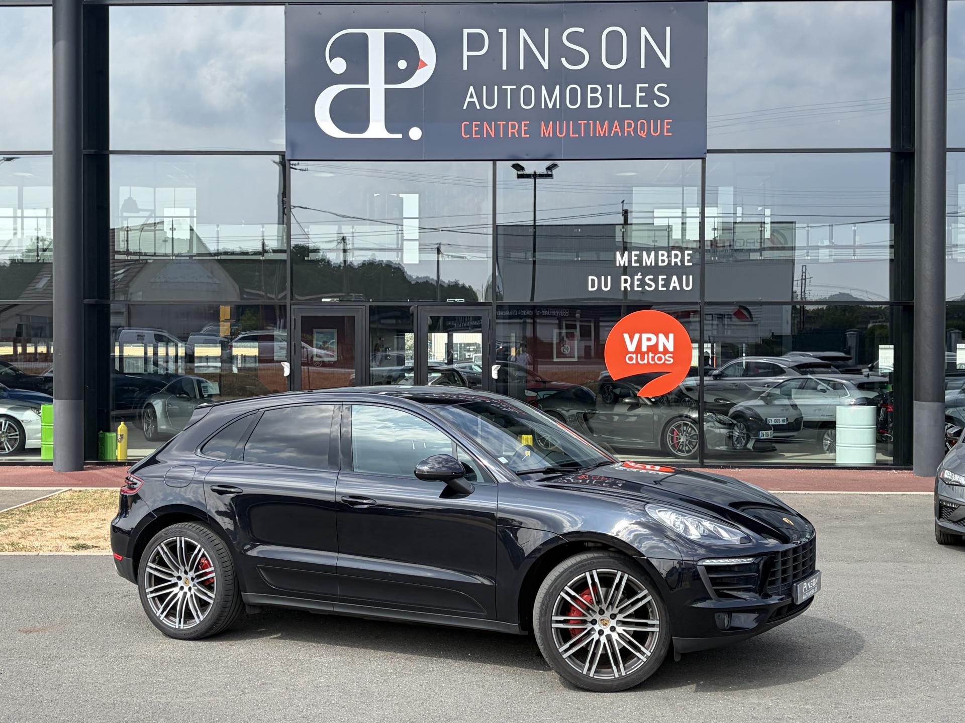 PORSCHE MACAN