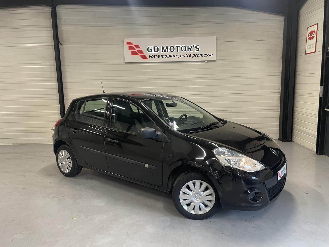 RENAULT CLIO