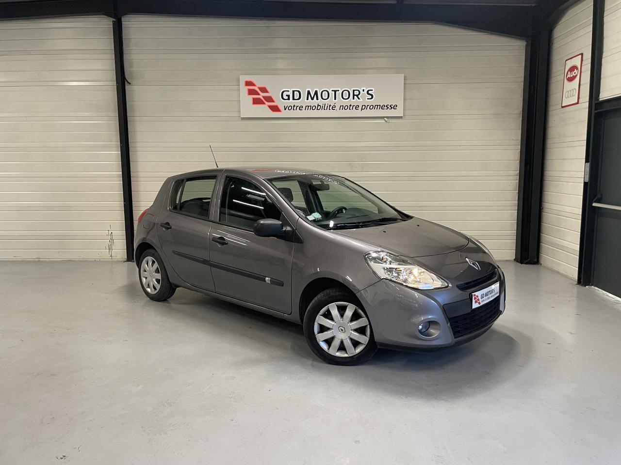 RENAULT CLIO
