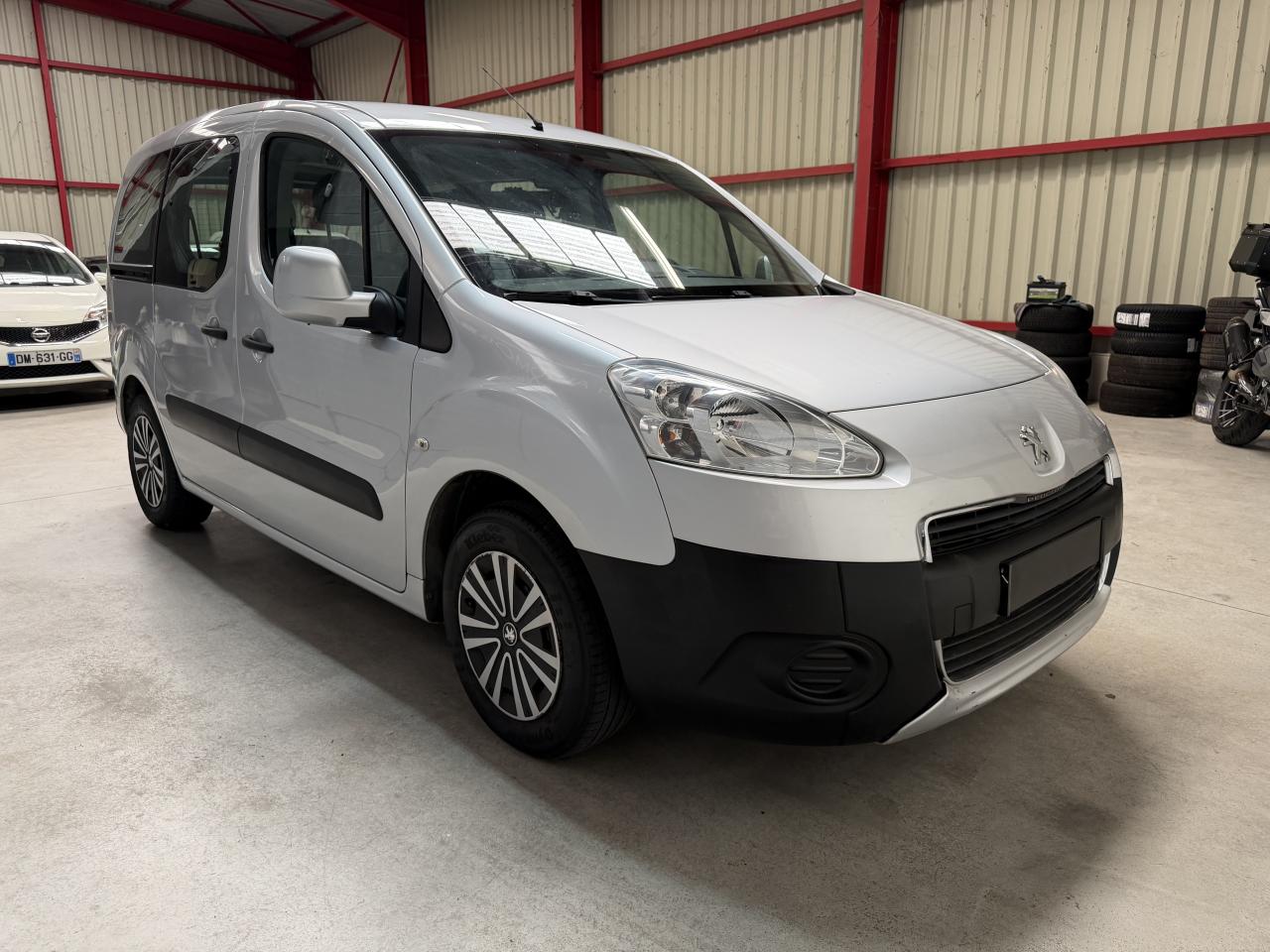 PEUGEOT Partner tepee TPMR 1.6 e-HDI 92 ACTIVE BMP6/SUIVI PEUGEOT