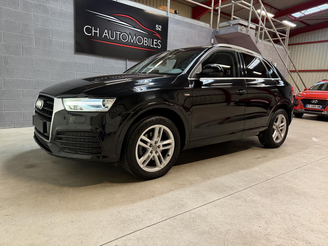 AUDI Q3