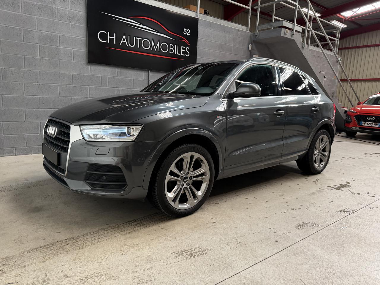 AUDI Q3