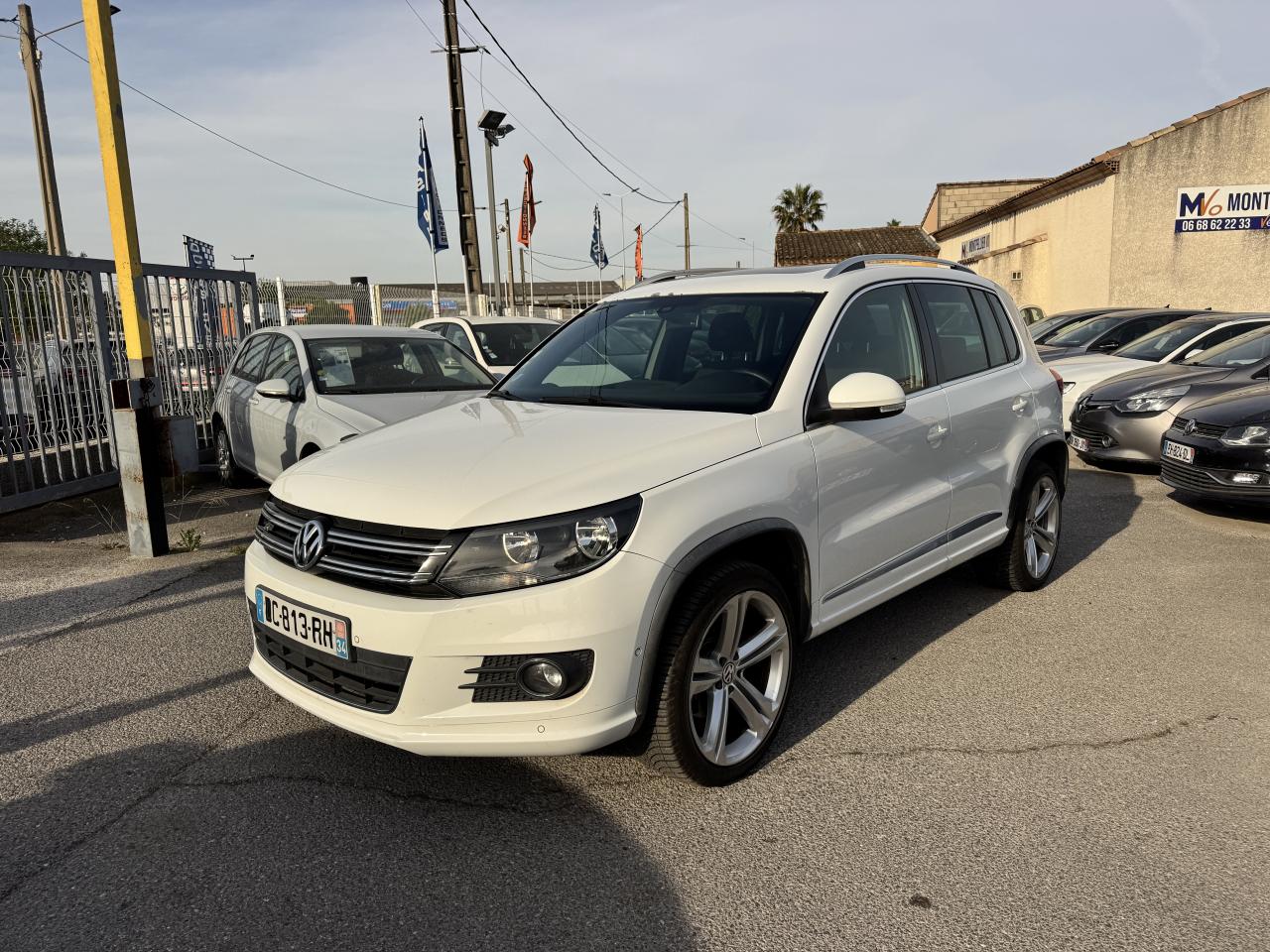 VOLKSWAGEN TIGUAN