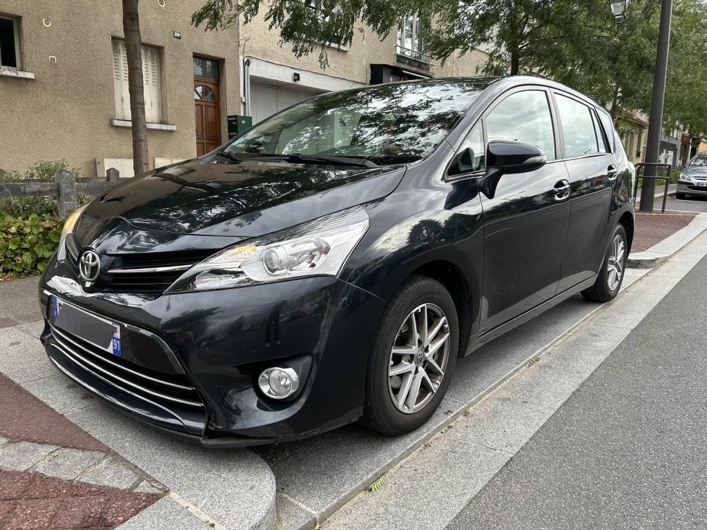 TOYOTA VERSO