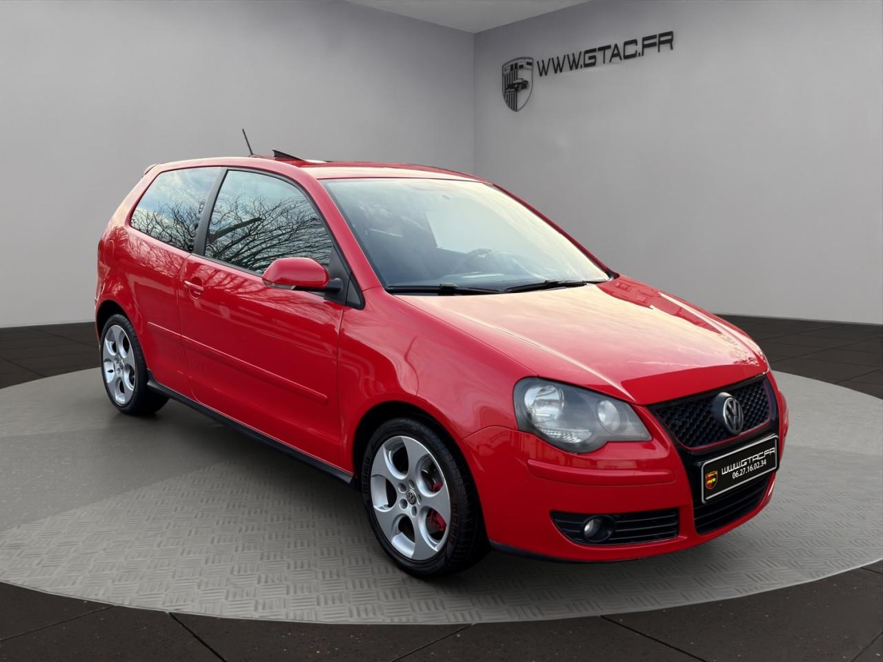 VOLKSWAGEN POLO