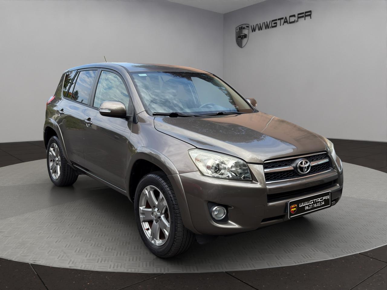 TOYOTA RAV 4