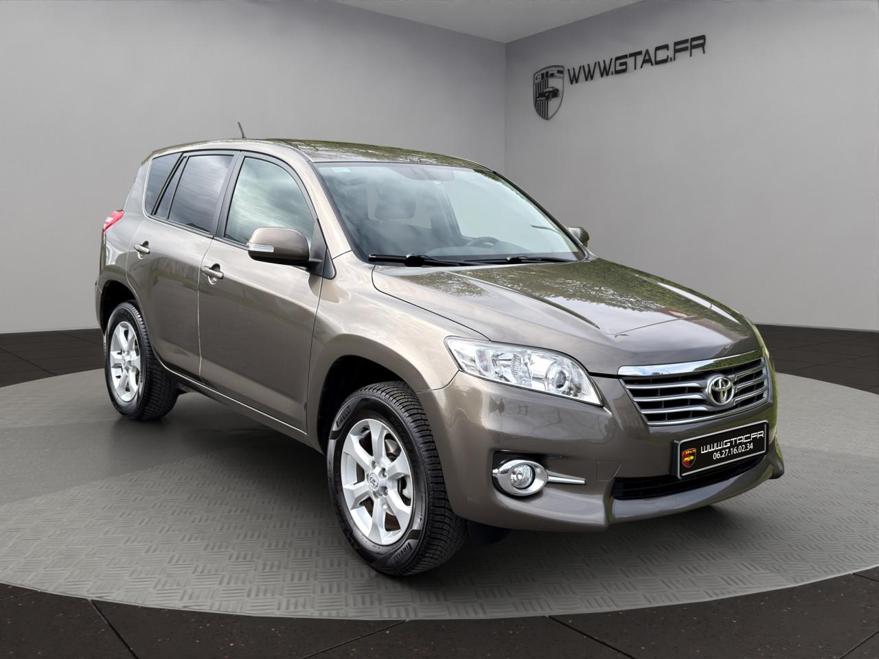 TOYOTA RAV 4