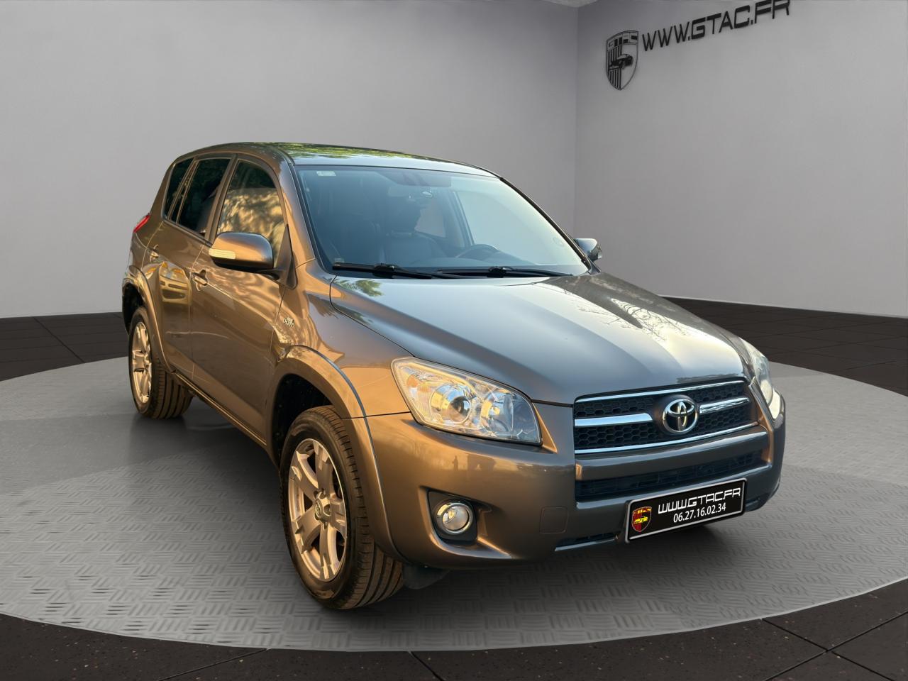 TOYOTA RAV 4