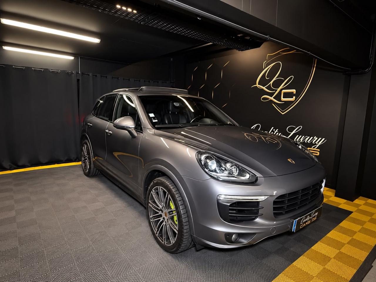 PORSCHE CAYENNE