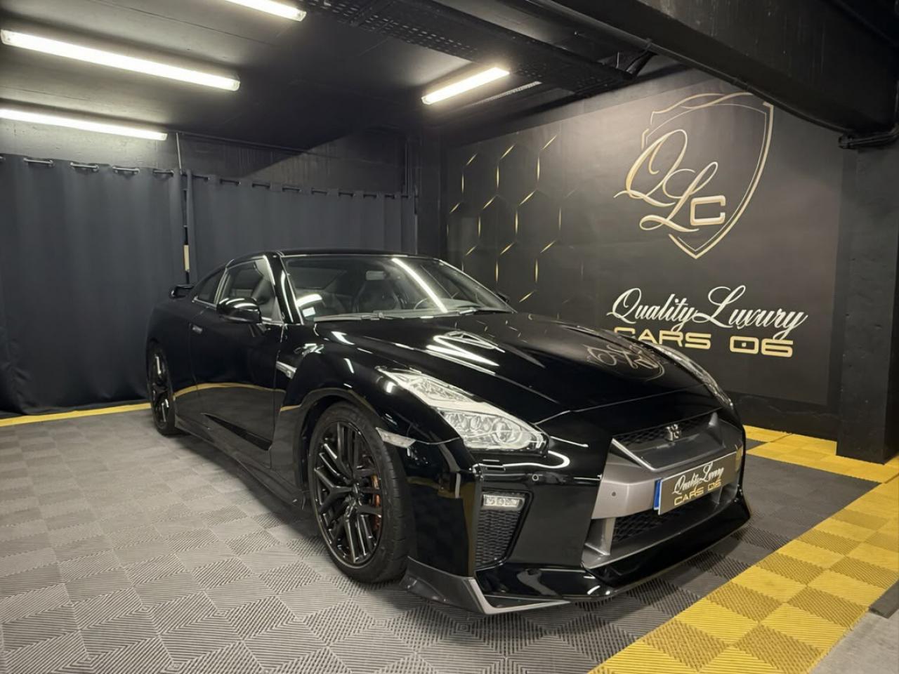 NISSAN GT-R